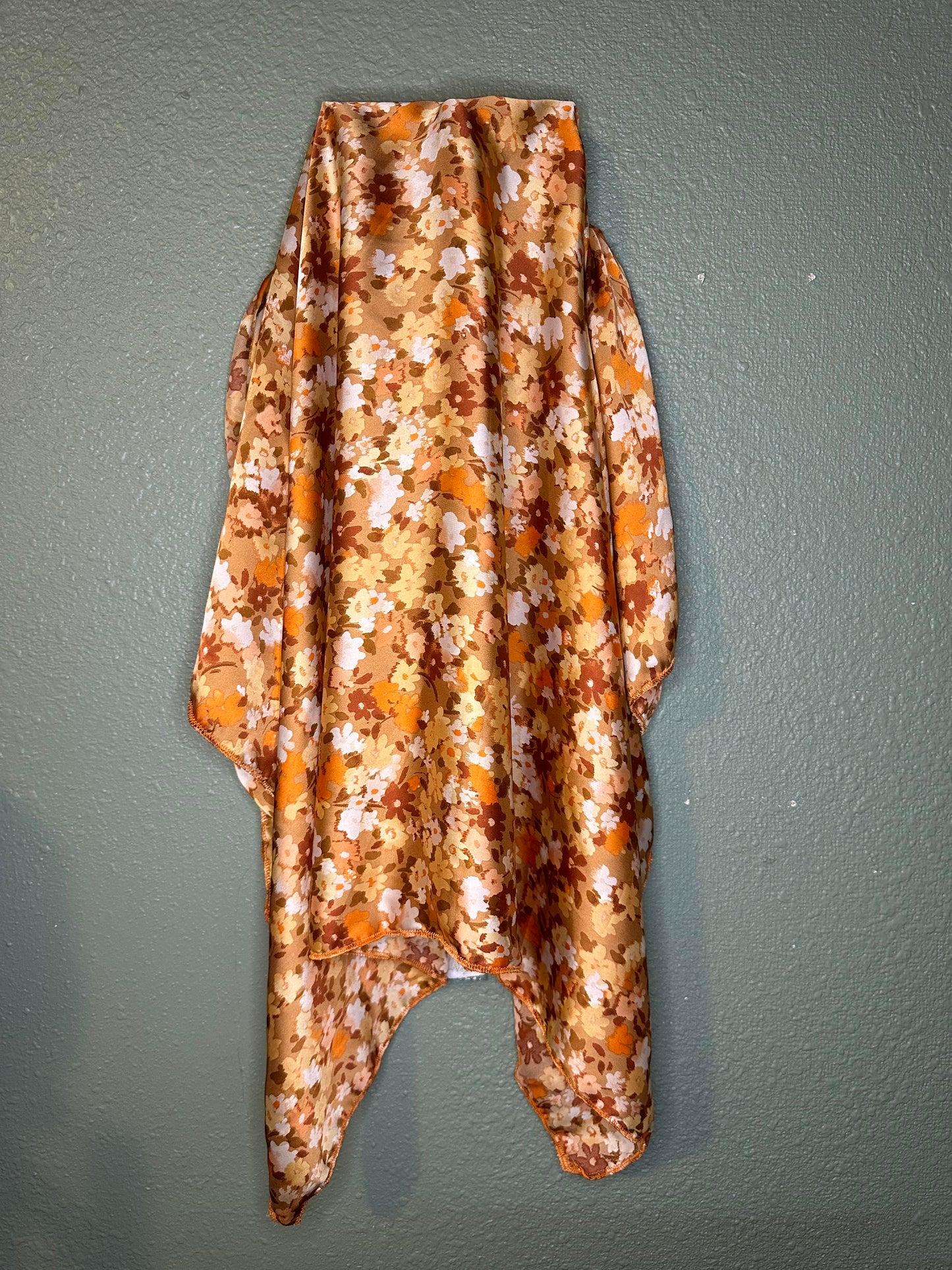 Brown and cream flower